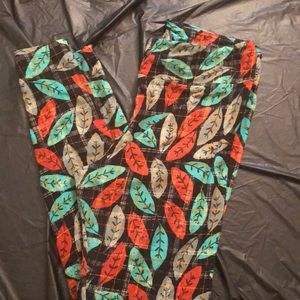 LuLaRoe leggings tall and curvy